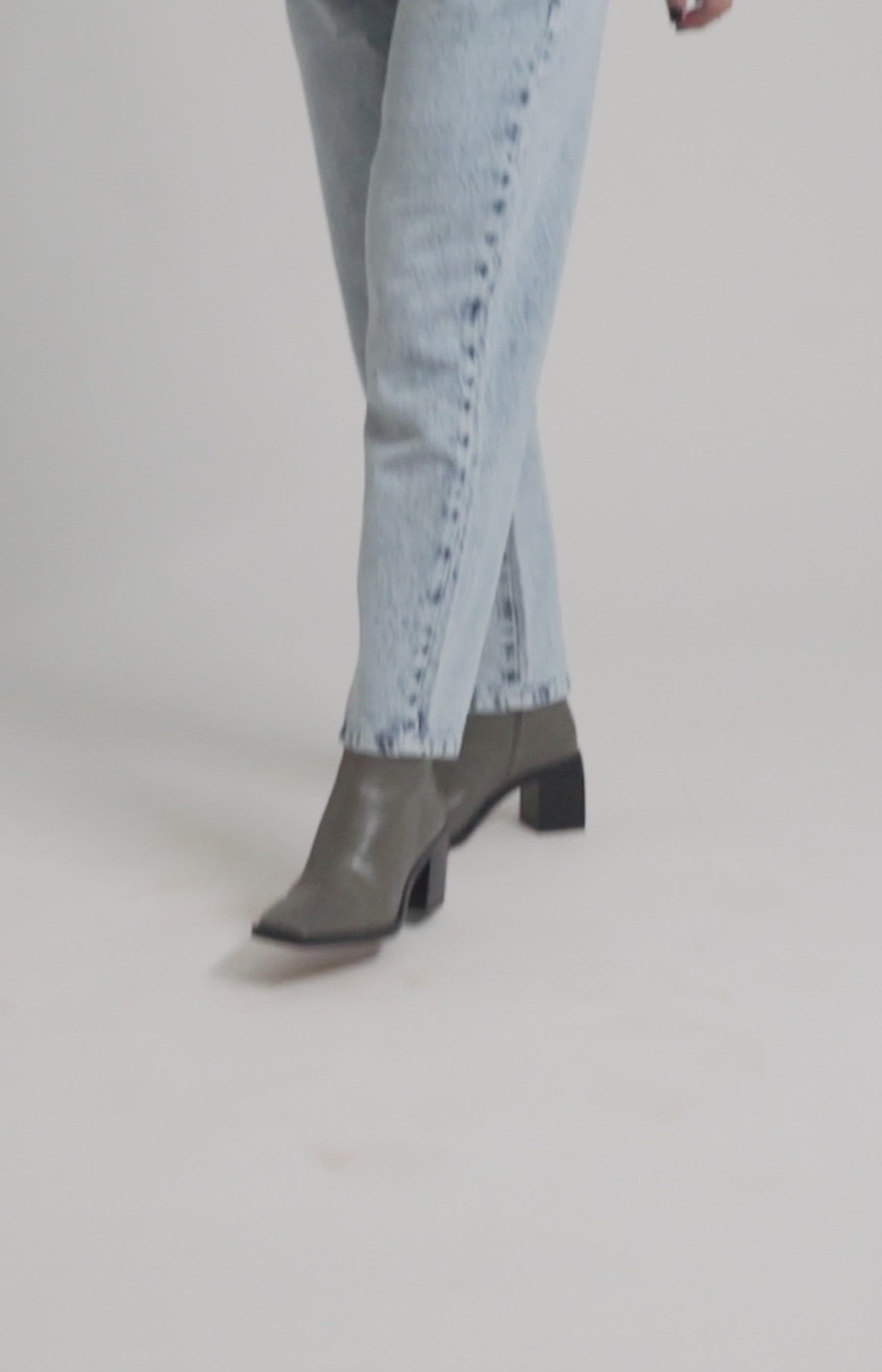 Slouchy Details – NOWA Jeans